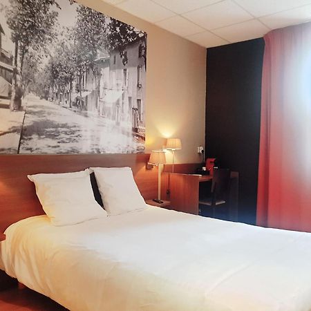 Logis Hotels Et Restaurant La Pause Rn7 La Coucourde Esterno foto